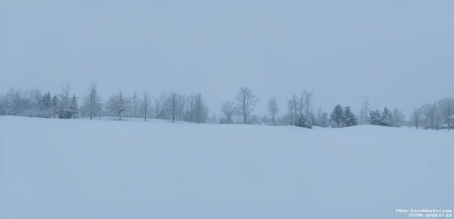 73790PaCrRe - Snowfall in Clayt French Park